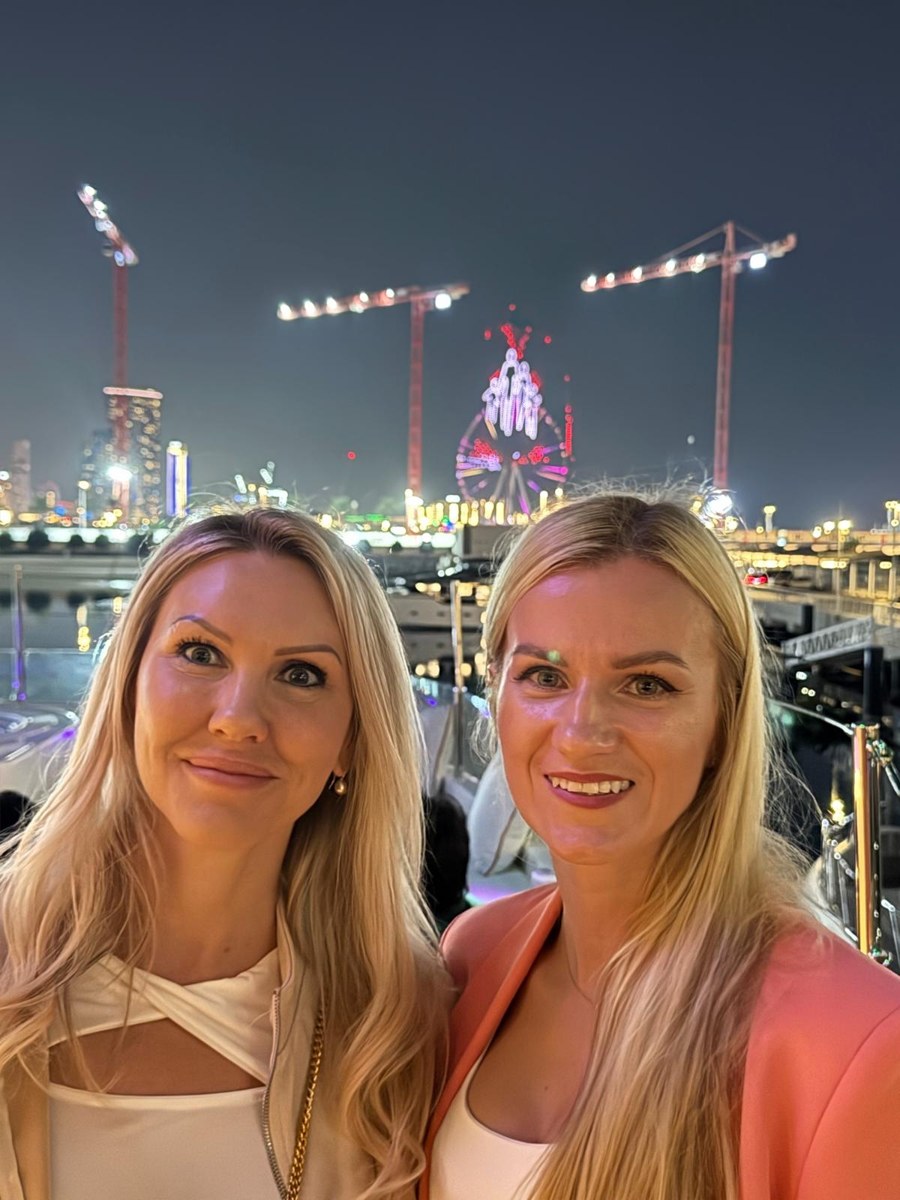 Kunden von REAL DUBAI bei einem Abend in Dubai